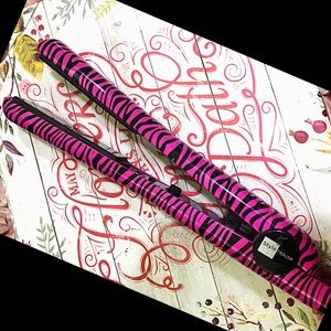 StyleHouse 1.25” Ceramic Glat Iron